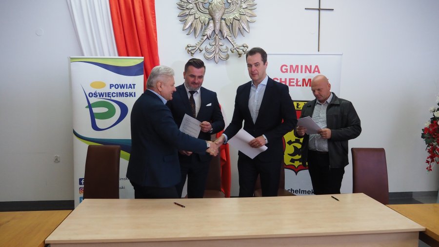 Podpisanie umowy na wykonanie przebudowy ul. Kościuszki w Chełmku.