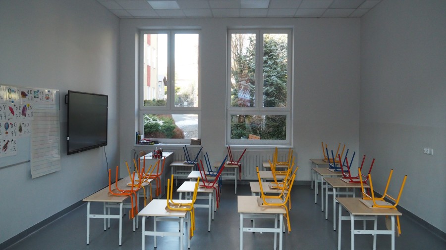 Druga sala lekcyjna w Samorządowym Zespole Szkół nr 1 w Chełmku.
