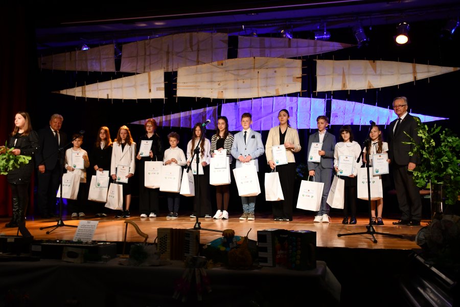 Uczniowie SZS nr 1 w Chełmku nagrodzeni w konkursie ekologicznym