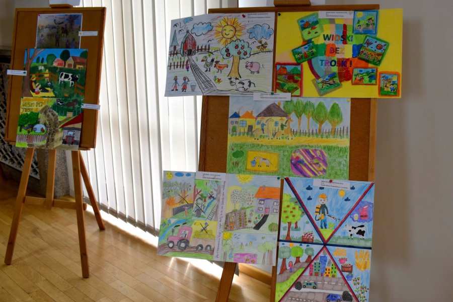 Prace zgłoszone do XV Ogólnopolskiego Konkursu Plastycznego dla dzieci „Wioski bez troski”.