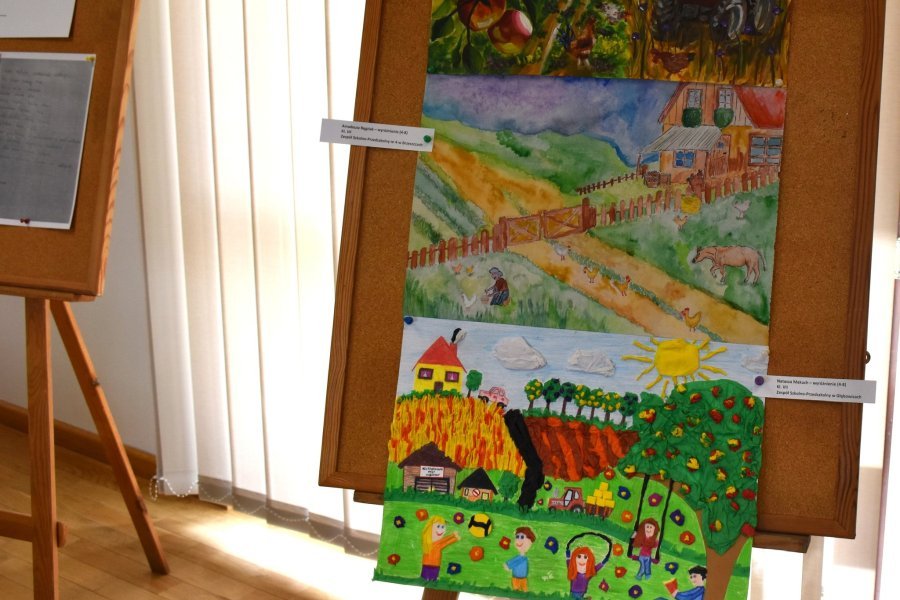 Prace zgłoszone do XV Ogólnopolskiego Konkursu Plastycznego dla dzieci „Wioski bez troski”.